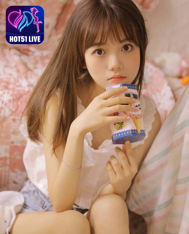 Pesona Tian Tian (甜甜): Bintang Cantik dari China yang Bersinar di Hot51Live. The Beautiful Star from China 3 - Hot51 Tian Tian-Hot51live