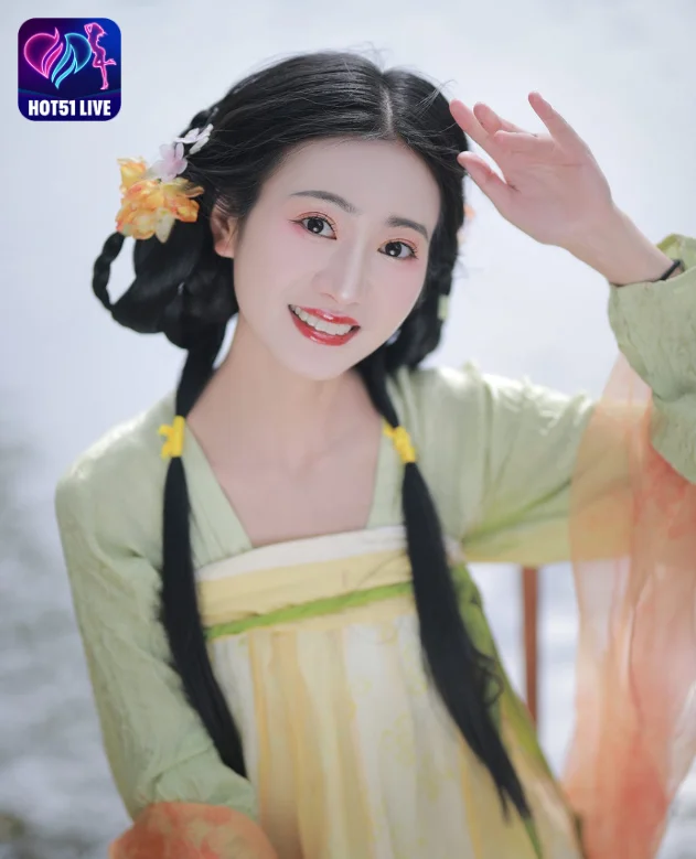 Sensasi Tak Terlupakan di Yu Jinyi Star Indonesia Livestream Hot51: Review Lengkap APK Live Coolmex, Hot 51 Mod APK, Bling2 Mod APK, YYLive Mod APK ApkVipo The Beautiful Girl 5 - Hot51 Yu Jinyi-Hot51