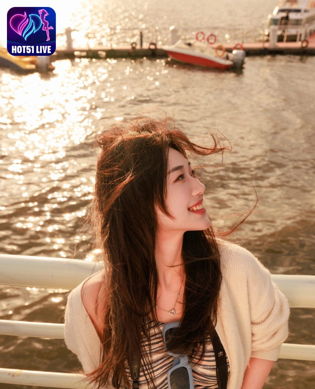 Mengungkap Misteri Aplikasi Live Streaming "Yue Shi Ying Star Chinese Livestream Hot51" The Beautiful Girl Live Show 5 - Hot51 Yue Shi Ying-Hot51