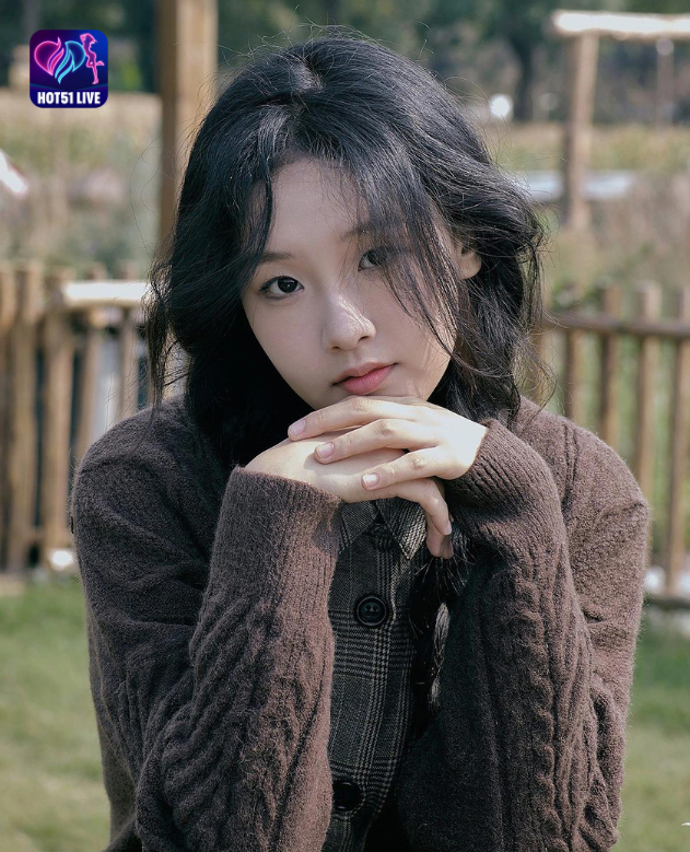 You are currently viewing Senmi Beautiful Influencer Wanita Terpopuler di Indonesia Hot51