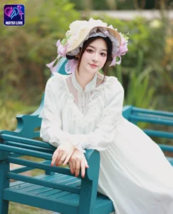 Read more about the article Beautiful Zhou ZhouAplikasi Live Streaming di Hot51