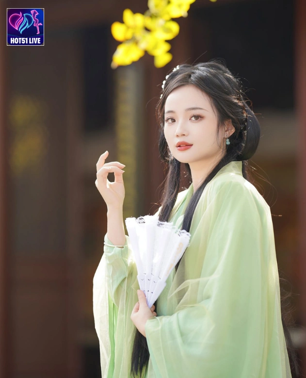 You are currently viewing Beautiful Xiao Sie Influencer Wanita Terpop di Hot51